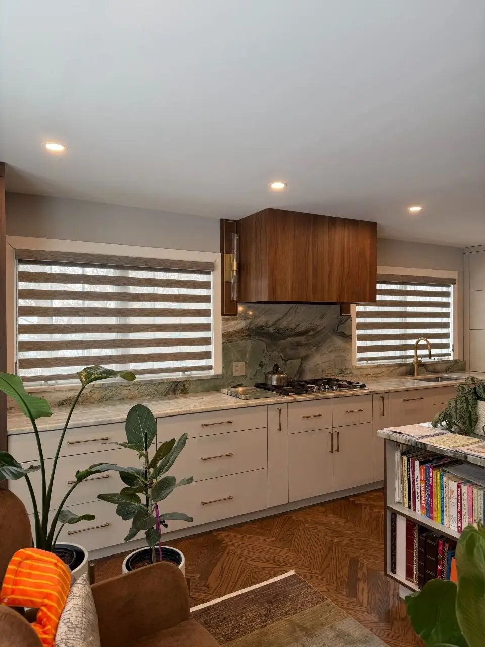 ecaef06e-d424-4709-9343-ecffa81a5d3f